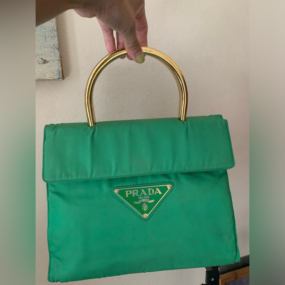 Rare Prada 🔥🔥 Emerald Nylon bag